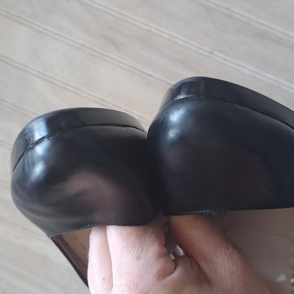 Tahari “Flynn” Black Leather High Heel Pumps Stiletto CLASSY Minimalistic - Picture 6 of 12